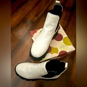 Circus by Sam Edelman Darielle Lug Sole Chelsea while bootie